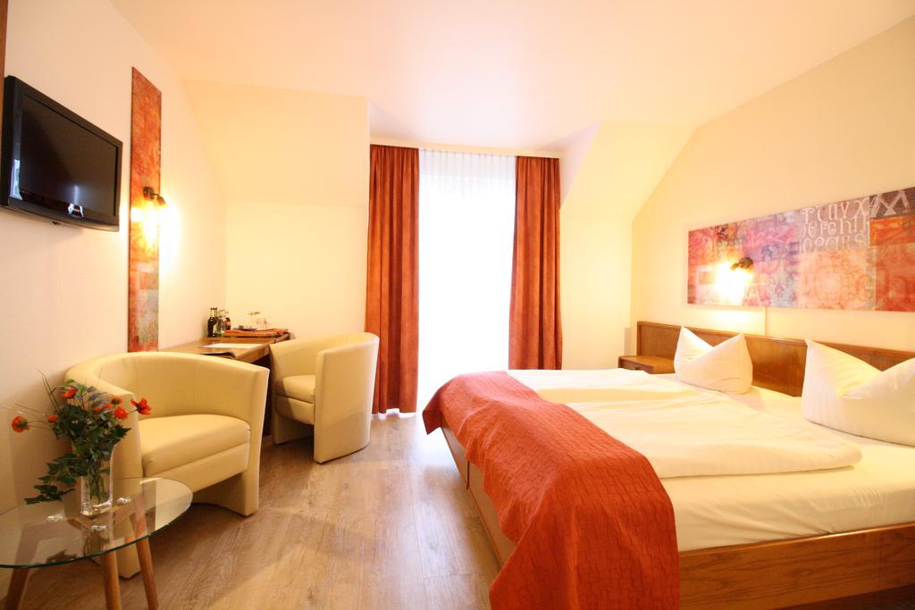Arador-City Hotel บาดเอินเฮาเซน ภายนอก รูปภาพ