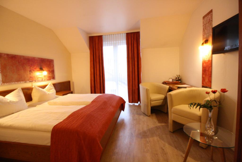 Arador-City Hotel บาดเอินเฮาเซน ภายนอก รูปภาพ