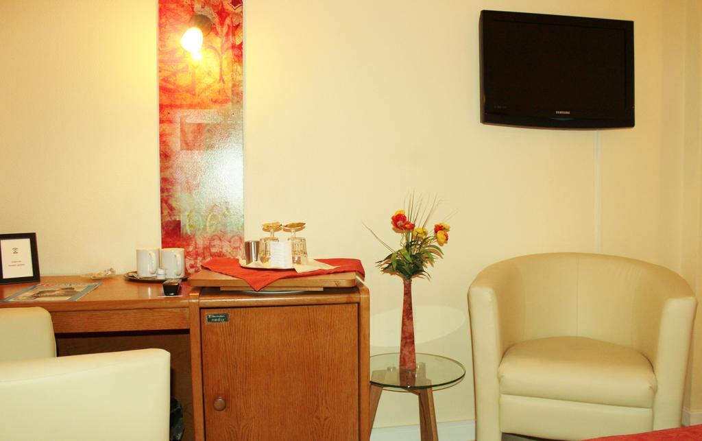 Arador-City Hotel บาดเอินเฮาเซน ภายนอก รูปภาพ