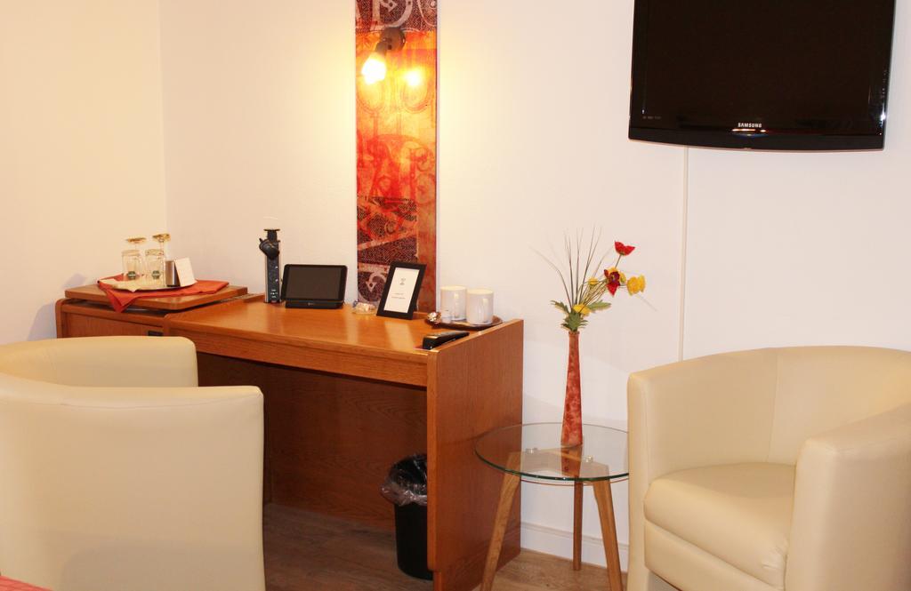 Arador-City Hotel บาดเอินเฮาเซน ภายนอก รูปภาพ