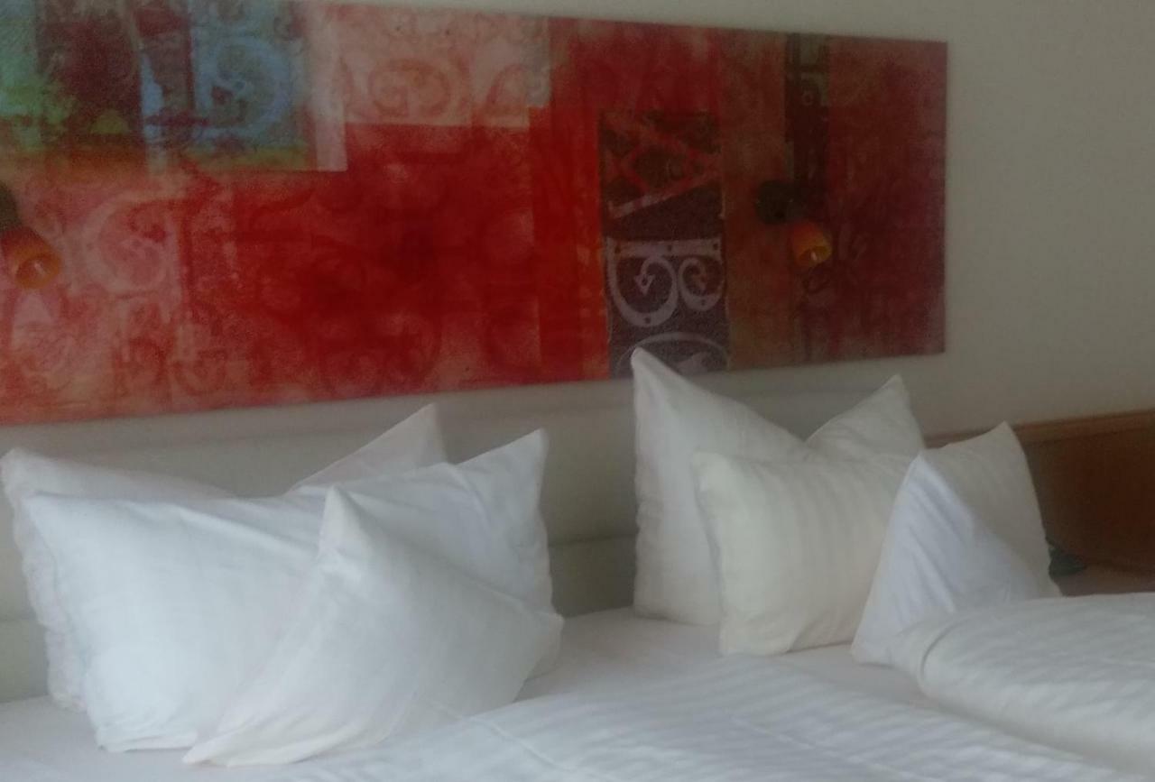 Arador-City Hotel บาดเอินเฮาเซน ภายนอก รูปภาพ